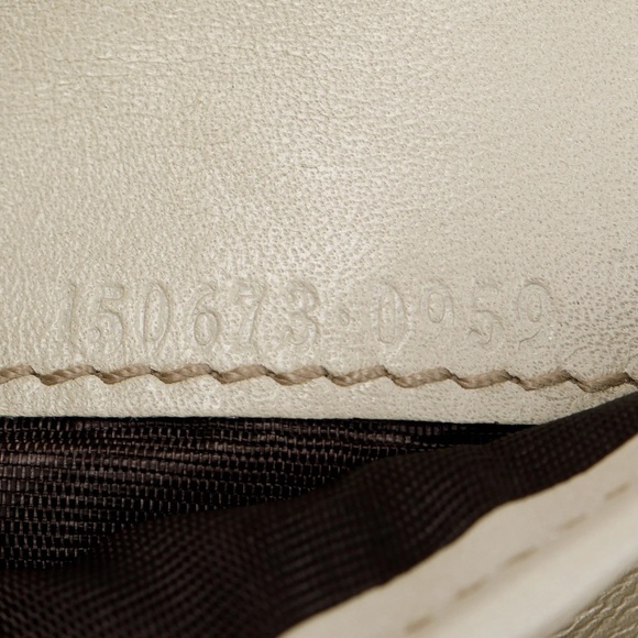 Gucci Creme Signature Leather & Suede Flap Wallet - Picture 9 of 14